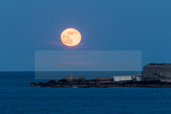 0005-Moonshots-by-John-Coveney-Photography